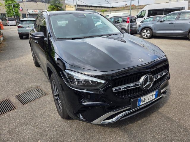Other MERCEDES-BENZ GLA 180 Automatic Progressive Adva imagem 3