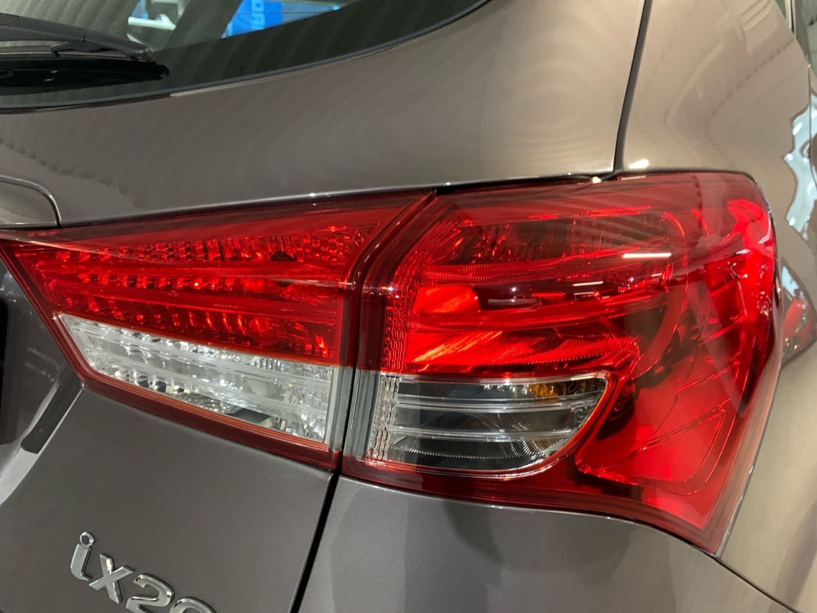 Fahrzeugabbildung Hyundai ix20 1.4 FIFA World Cup Edition PDC SHZ