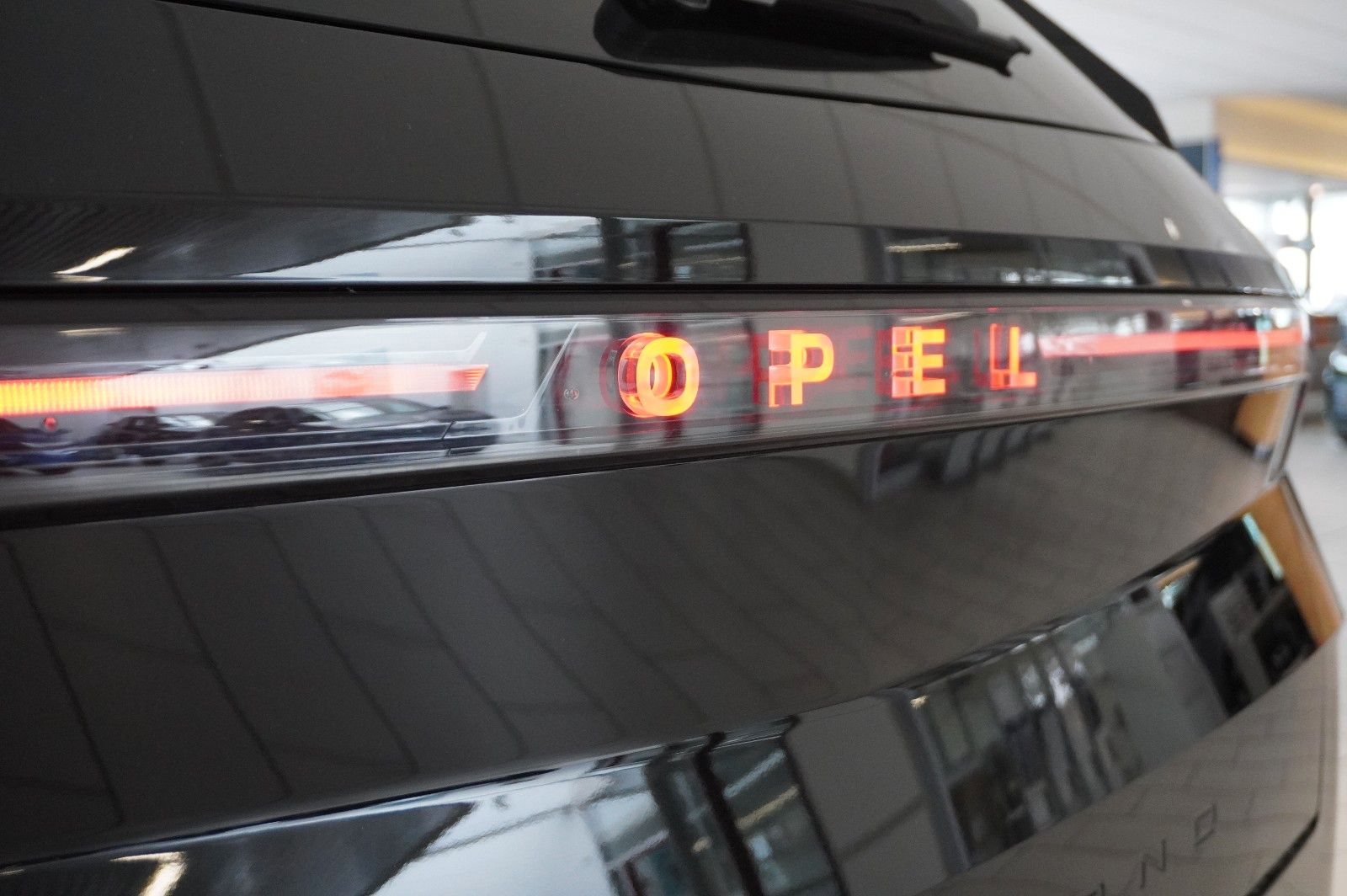 Fahrzeugabbildung Opel Grandland 1.2 48V HYBRID NAVI/LED/KAMERA/DAB+
