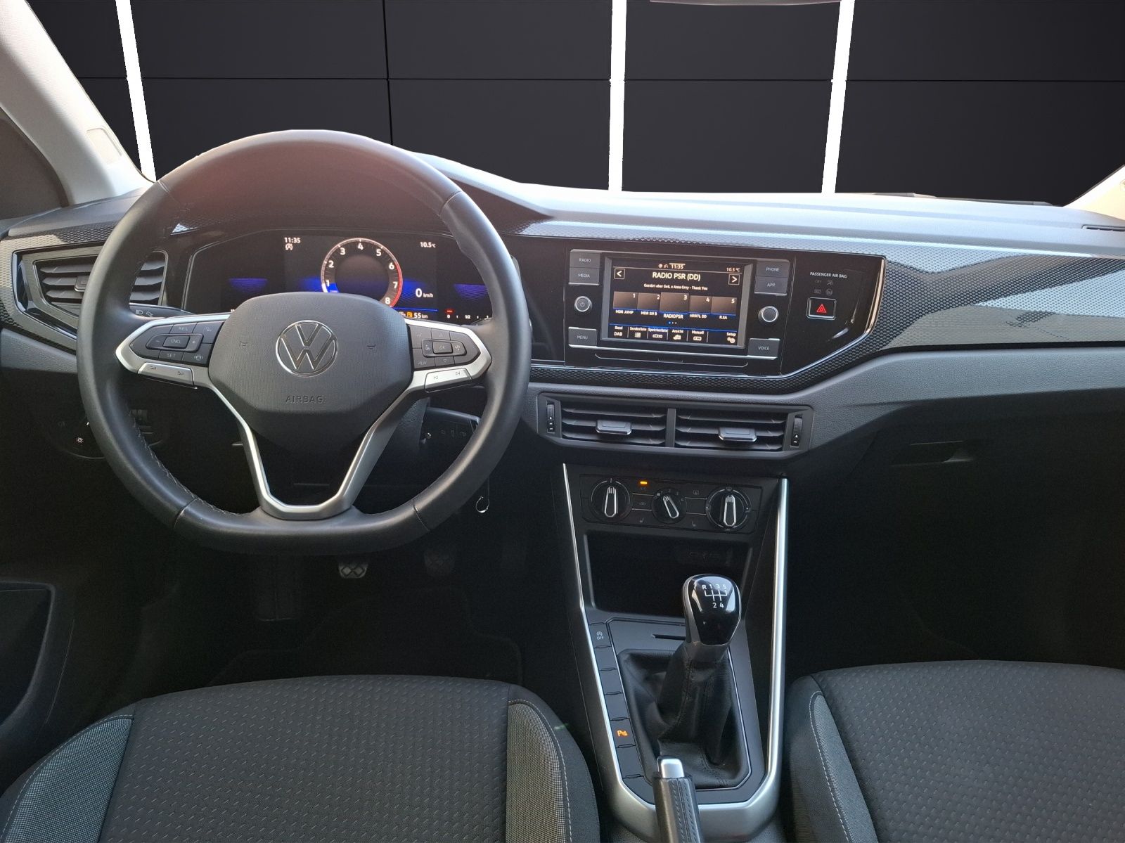 Fahrzeugabbildung Volkswagen Polo 1.0 Life LED AID APP GRA PDC SHZ