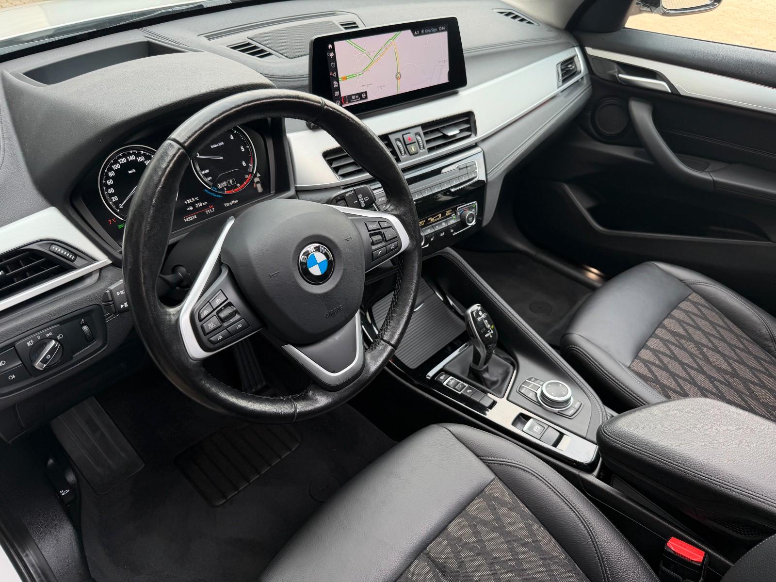 BMW X1 sDRIVE 20d X-LINE*PANO*ACC*HUD*