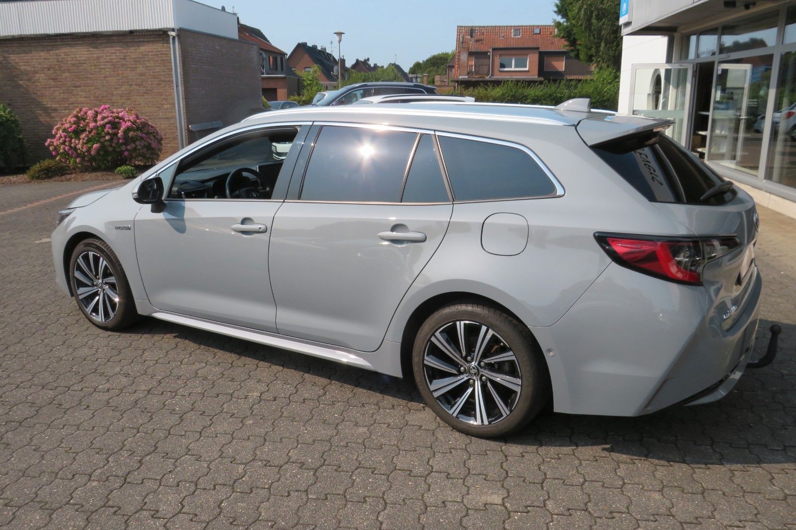 Fahrzeugabbildung Toyota Corolla Touring Sports Hybrid NAVI PDC SITZH. 1H