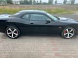 Dodge Challenger SRT8 6.4 392 Hemi - Dodge Challenger mit Benzin-Antrieb: Coupé, Srt 8