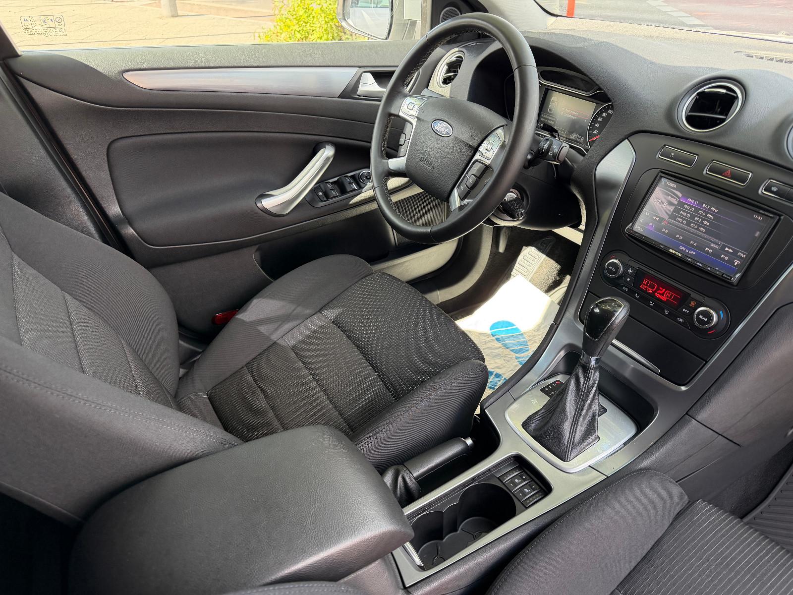 Ford Mondeo 2012 — photo 16