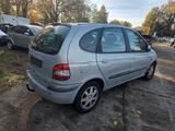 Renault Scenic RX4 Privilege 2.0 16V Automatik - Renault Scenic: 1.4