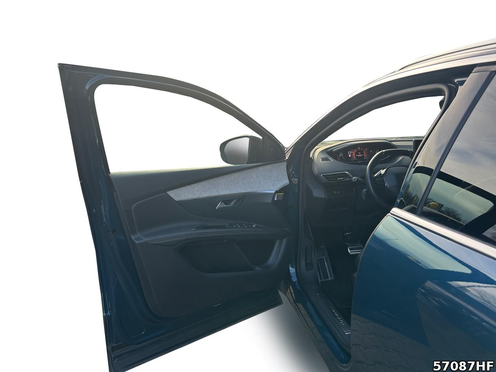 Fahrzeugabbildung Peugeot 3008 GT +180KAMERA+CARPLAY+LED+LANEASSIST+