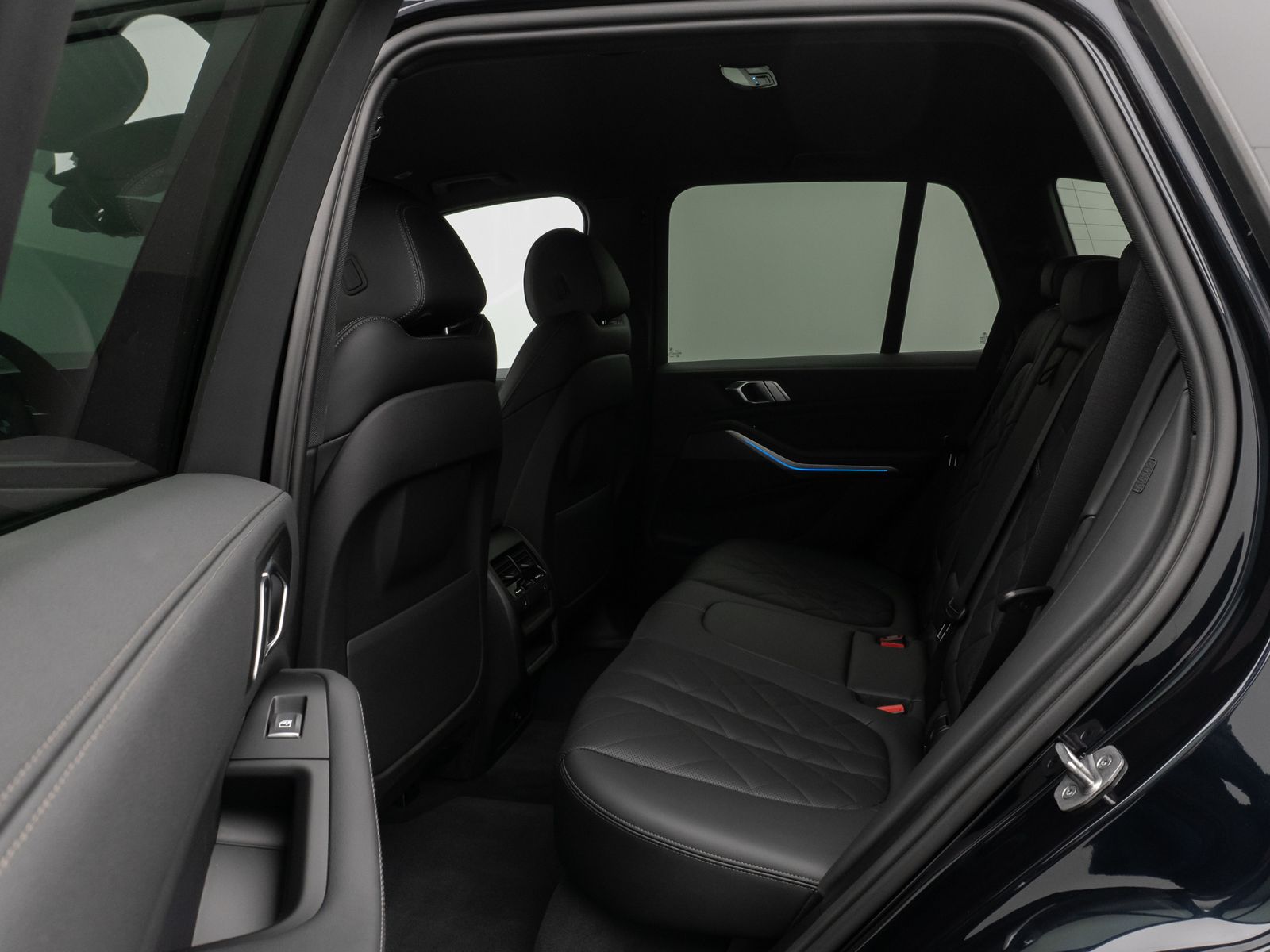 Fahrzeugabbildung BMW X5 xD45e M Sport 360°Laser HUD DAB HiFi Komfort