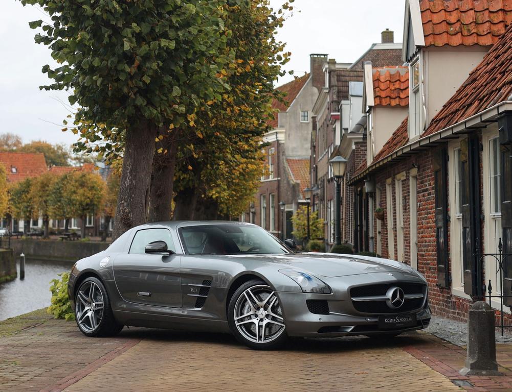Mercedes-Benz SLS AMG