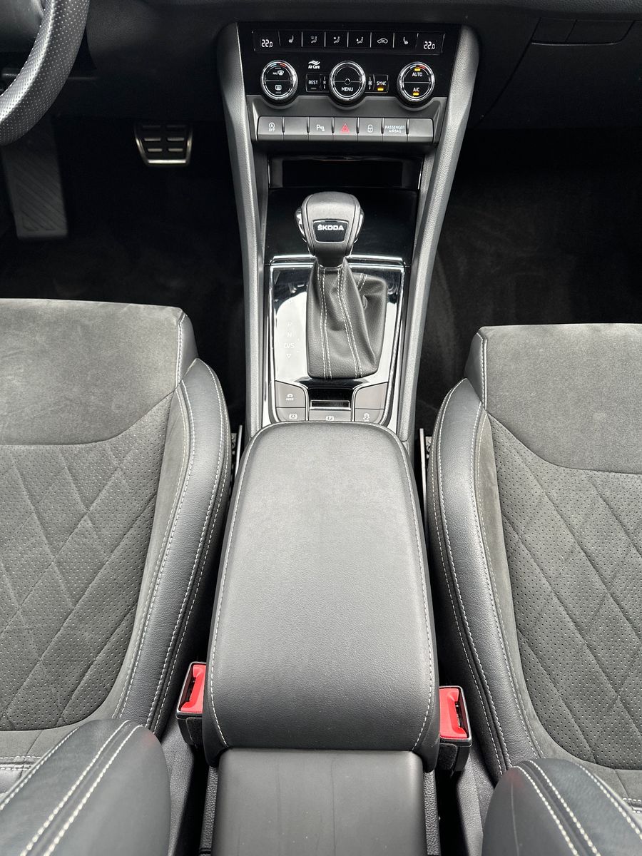 Fahrzeugabbildung SKODA Kodiaq Sportline NAV+LED+ACC+KAMERA+20ZOLL+KESSY