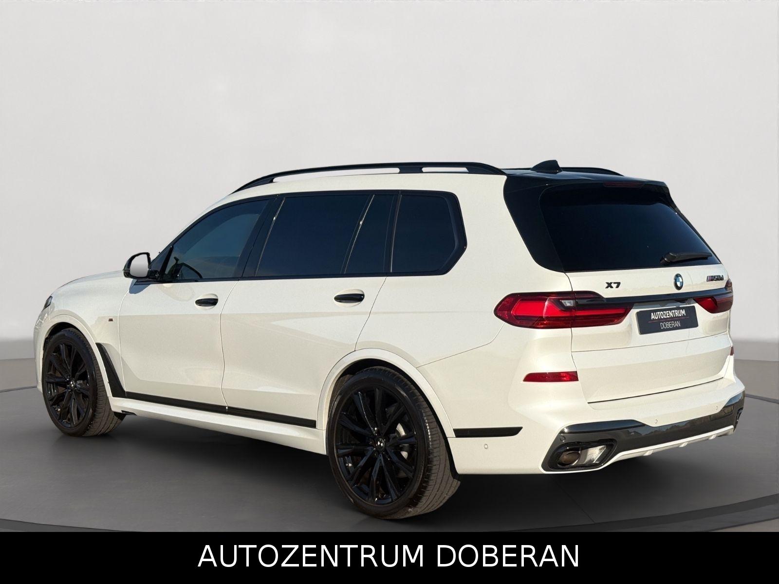 BMW X7 M50d SkyLounge Night B&W Laser Sthz Softclose