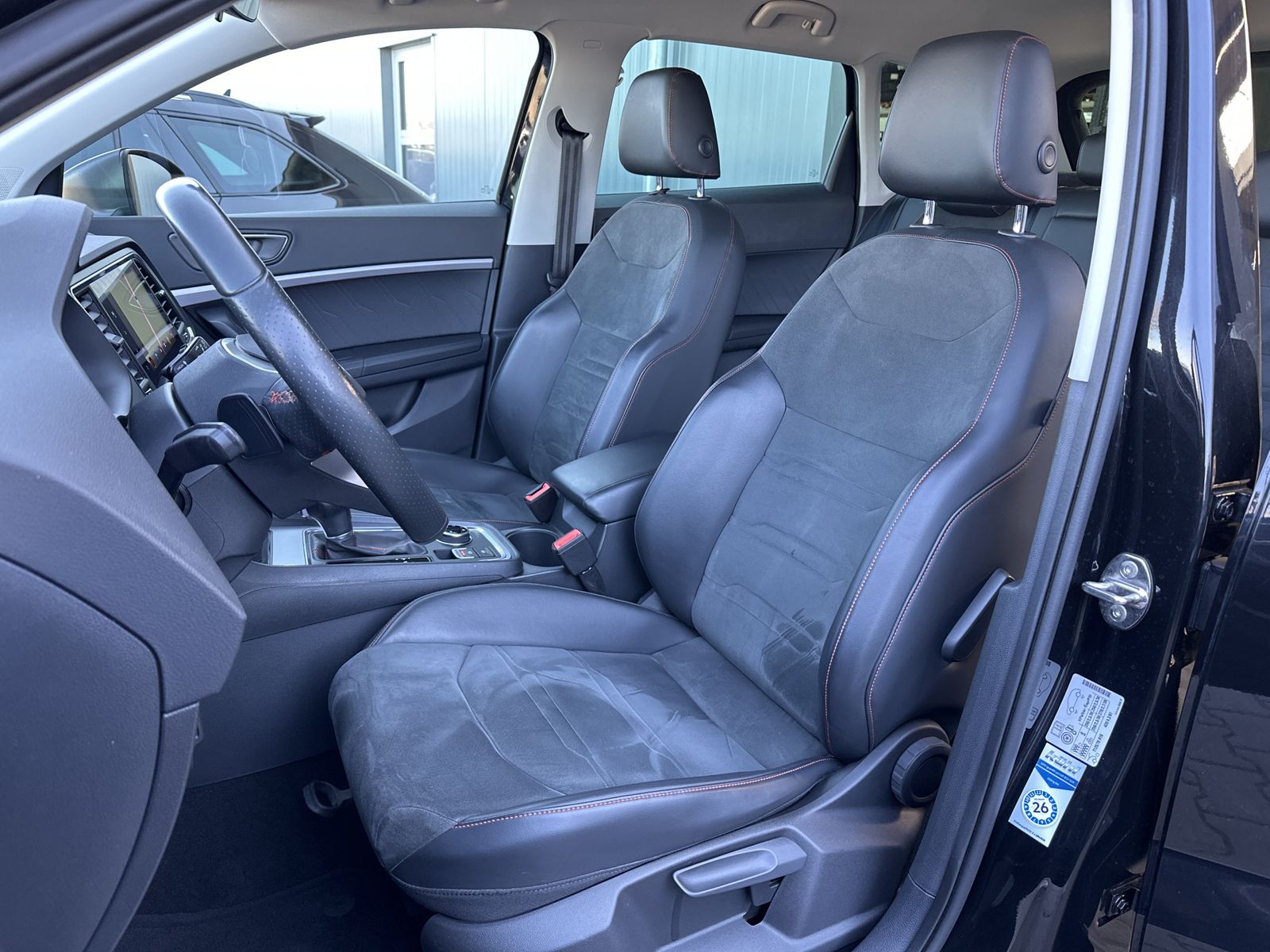 Fahrzeugabbildung SEAT Ateca 2.0 TDI DSG 4Drive FR NAV+LED+AHK+KAM+1HD
