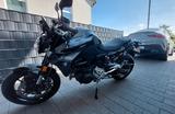 BMW F 900 R/ Triple Black/ 4 Paketen/ SOS/ LED
