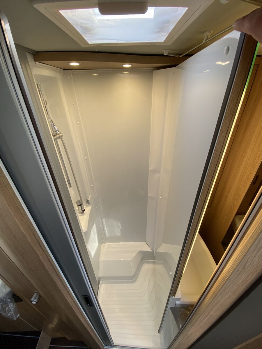 Fahrzeugabbildung Knaus Sky Ti PLATINUM SELECTION 650 MEG Automatik