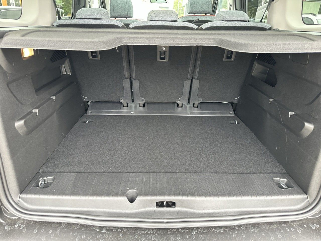 Fahrzeugabbildung Citroën Berlingo M Diesel 130 Max - mit KI generiert/bearbeitet
