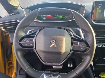 Peugeot 208 GT 1.2 PureTech 100 Kam.+LED+Navi+SHZ+PDC