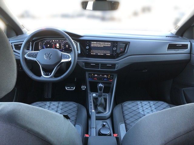 Fahrzeugabbildung Volkswagen Taigo 1.5TSI DSG R-Line PANO+MATRIX+ACC+PARKLNK+