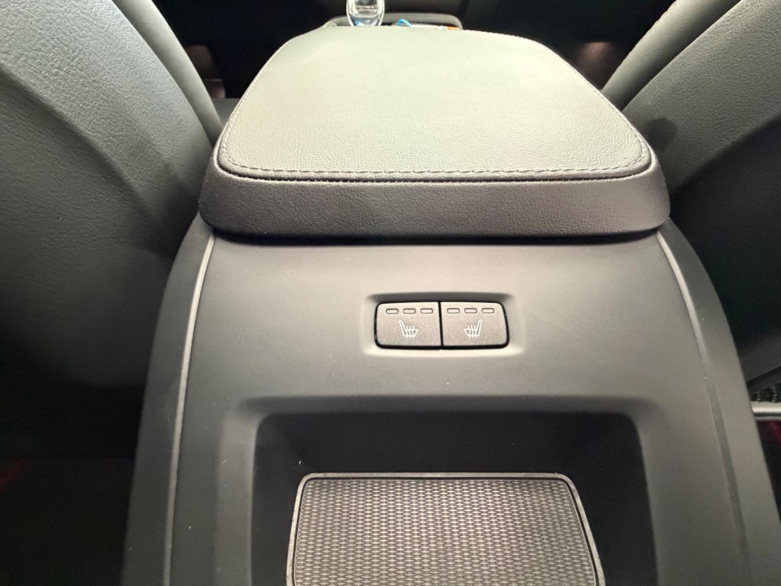 Volvo XC90 Plus Dark AWD 7.Sitze, PANORAMA