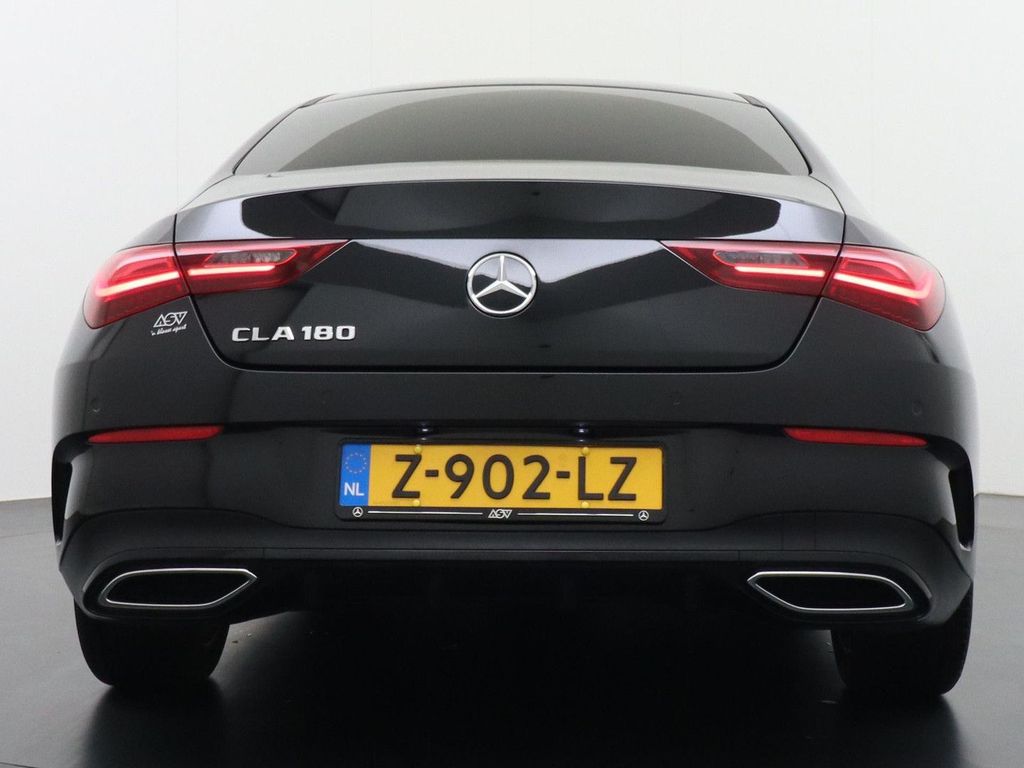 Mercedes-Benz CLA 180 Star Edition AMG Line Nightpakket, Parke