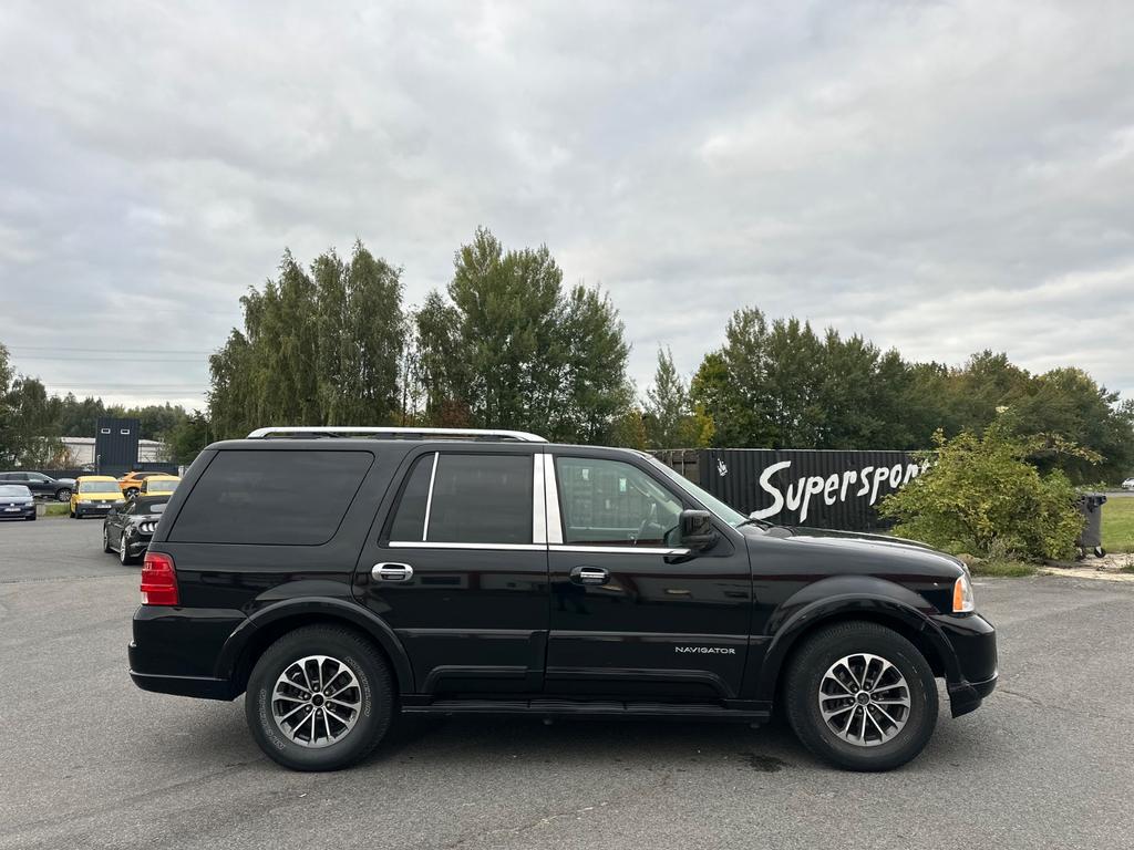 Lincoln Navigator