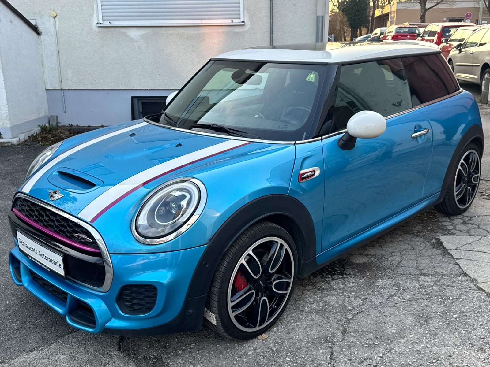 MINI John Cooper Works ° Panorama ° Harman Kardon
