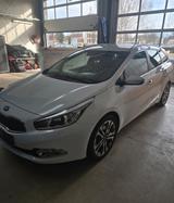 Kia Ceed Sportswagon Spirit"TOP CAR" - weiße Kia cee'd Sportswagon