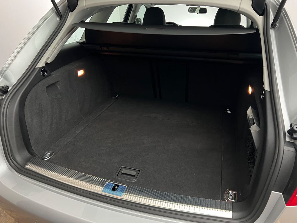 AUDI A4 2.0 TDI Avant / NUR 69.tKM / 1.HD / GARANTIE AUDI A4 2.0 TDI Avant / NUR 69.tKM / 1.HD / GARANTIE