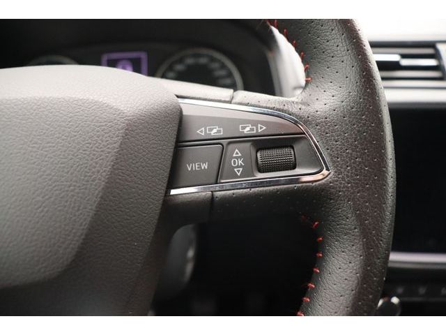 Fahrzeugabbildung SEAT Arona 1.5 FR-Design NAVI AHK KAMERA