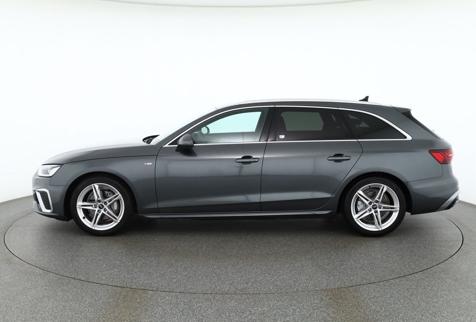 Audi A4 Avant 40 TDI S-Line quattro Aut. LED ACC Navi foto 2