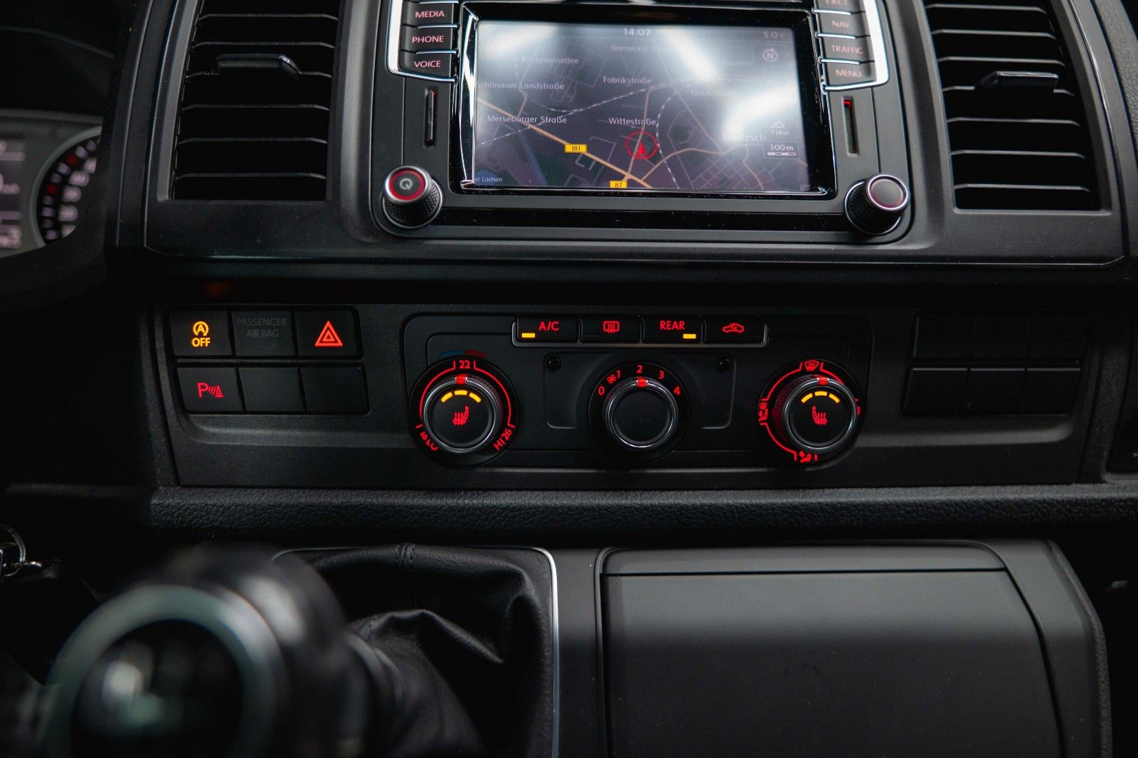 Fahrzeugabbildung Volkswagen T6 Multivan 2.0 TSI Behindertenumbau *LED*ACC*