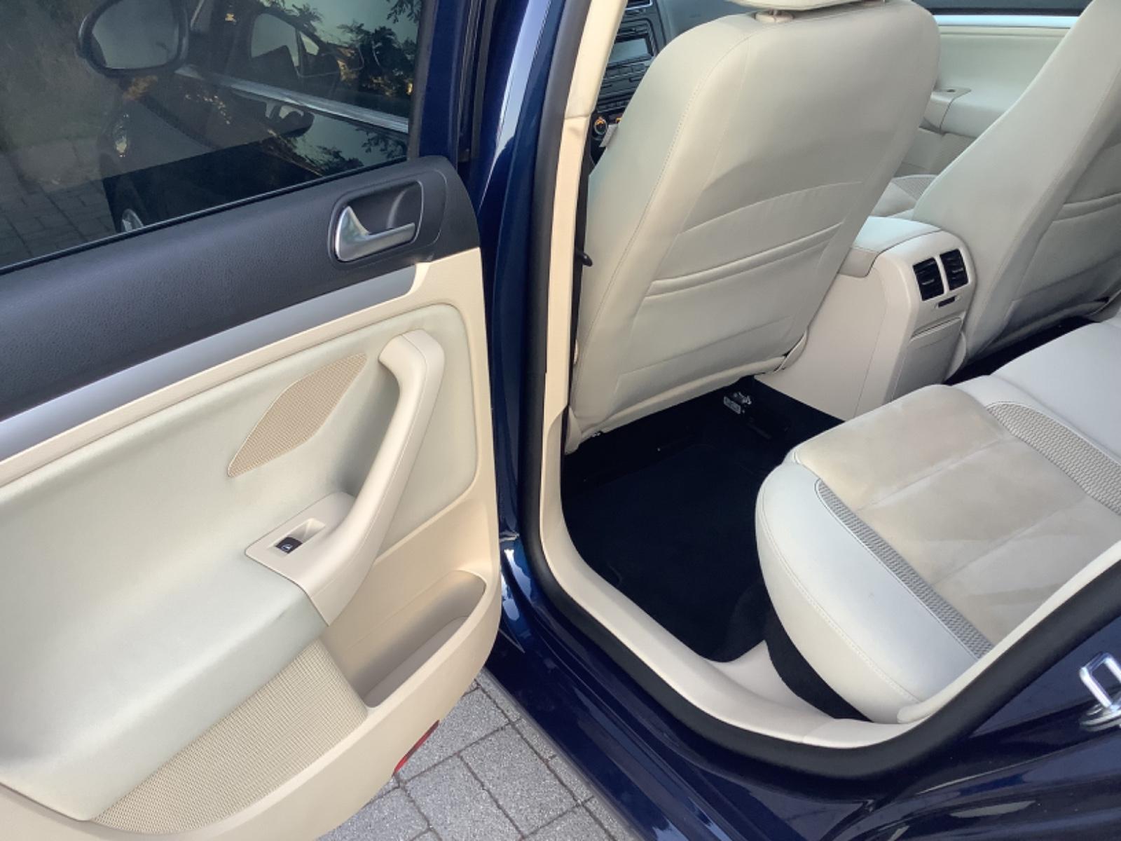 Volkswagen Golf 2010 — photo 13