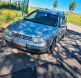Volkswagen Golf 4 Automatik - Volkswagen Golf aus 2003: Kombi