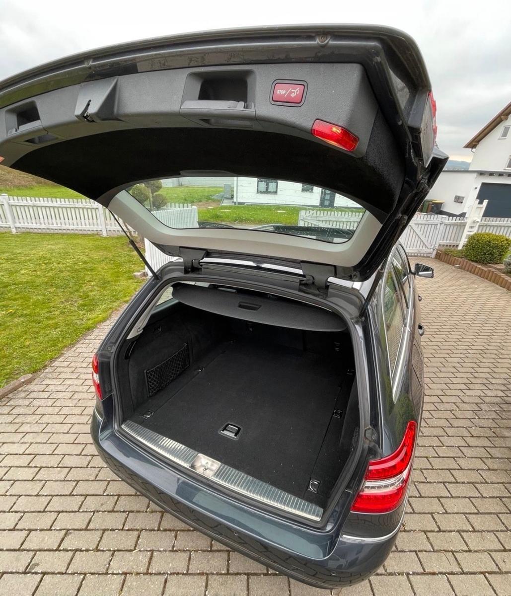 Mercedes-Benz E200 2011 — photo 14