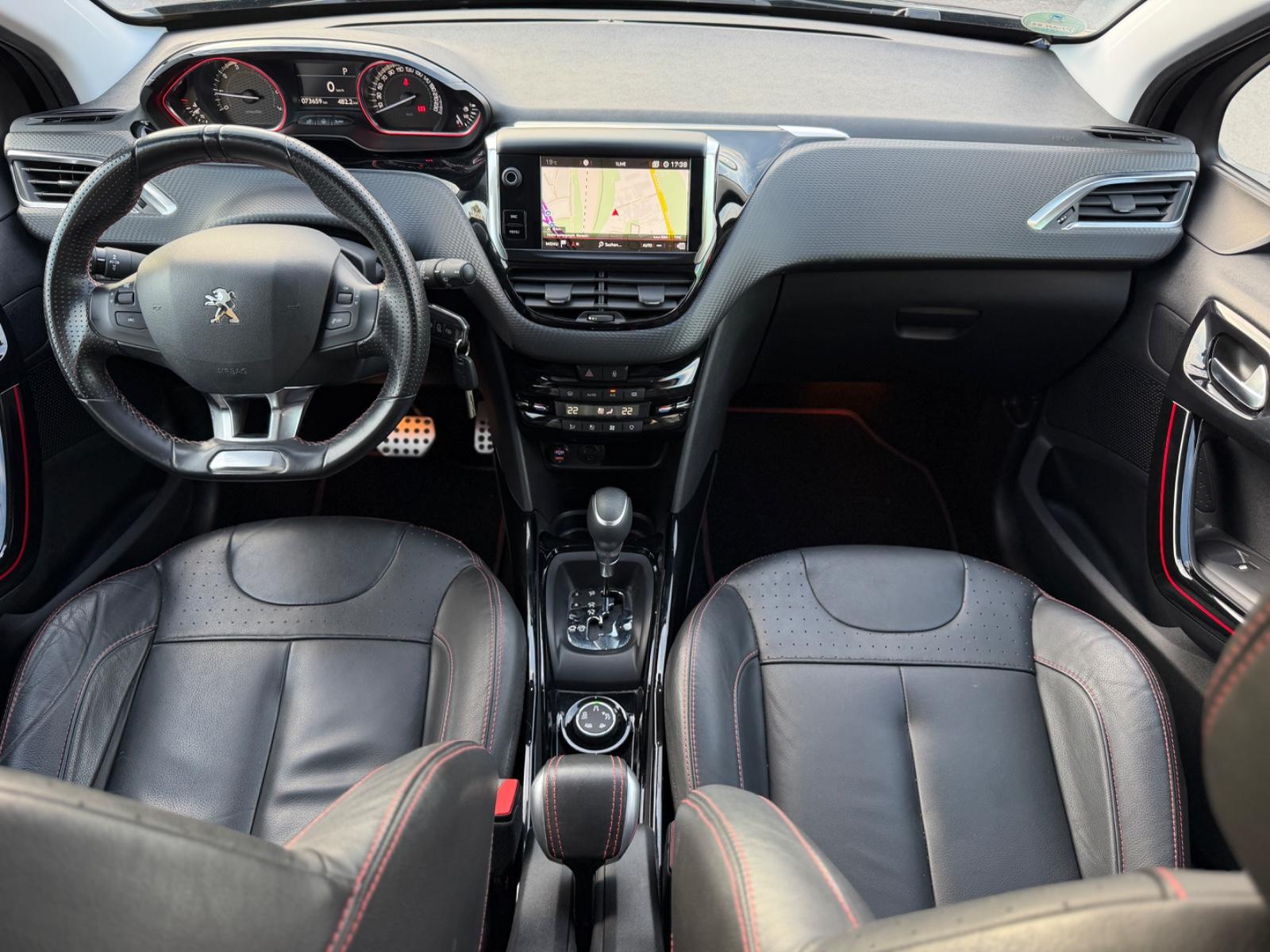 Peugeot 2008 Allure GT-Line Aut. *LEDER*KAMERA*NAVI*LED*