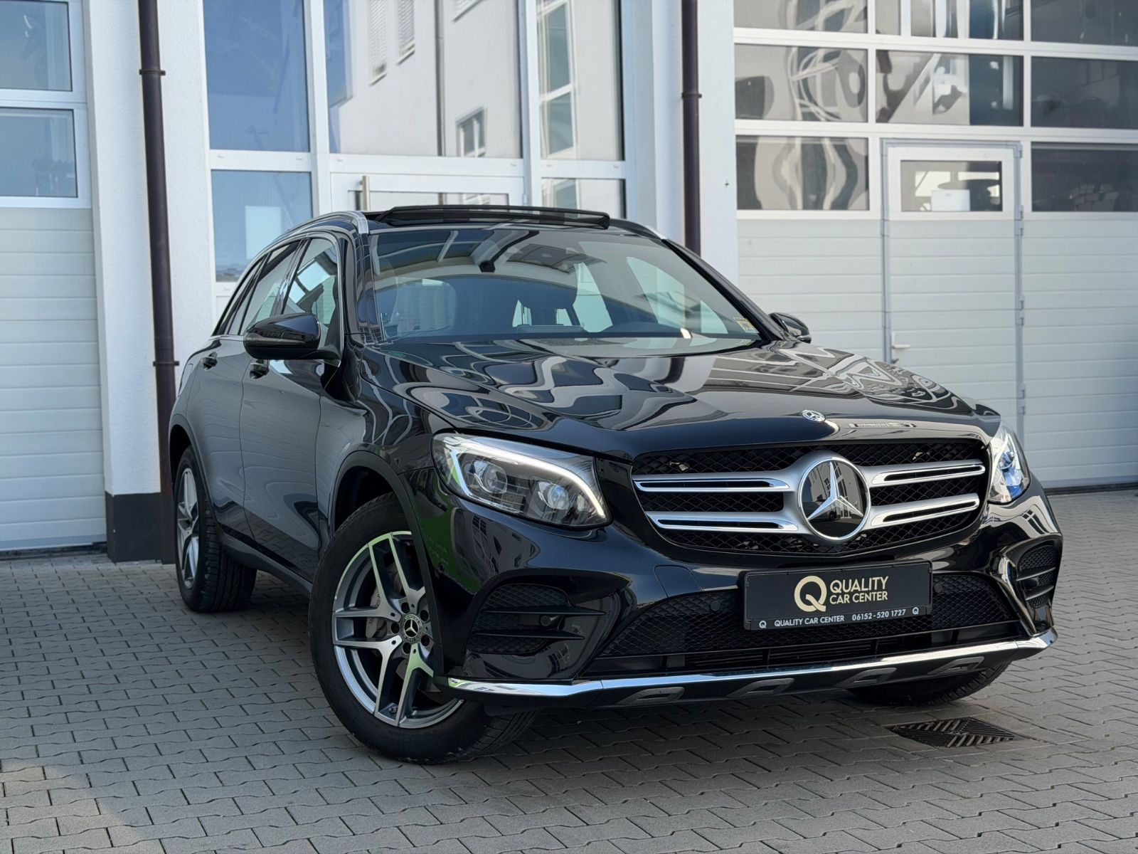 MERCEDES-BENZ GLC 250 4Matic 9G AMG *PANO*AHK*HEADUP*1H*