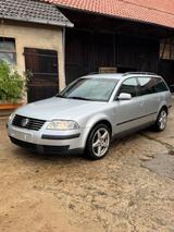 Volkswagen VW PASSAT 1.9TDI *AHK*Standheizung*KLIMA* - Volkswagen Passat aus 2001: TDI