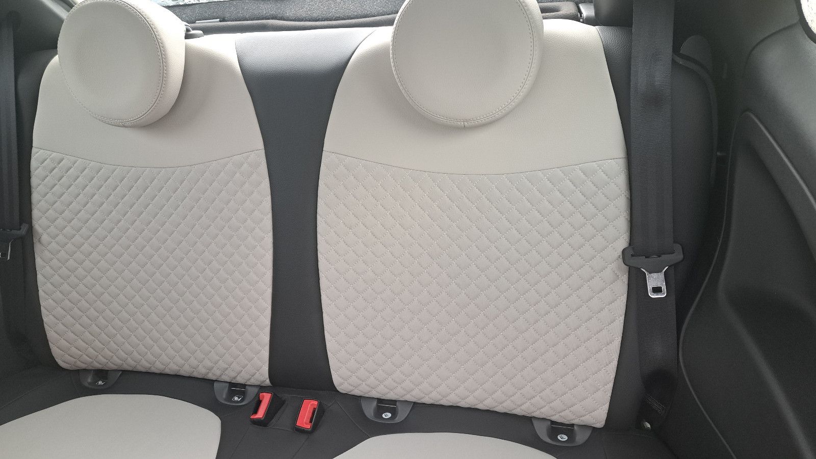 Fahrzeugabbildung Fiat 500 Dolcevita Hybrid