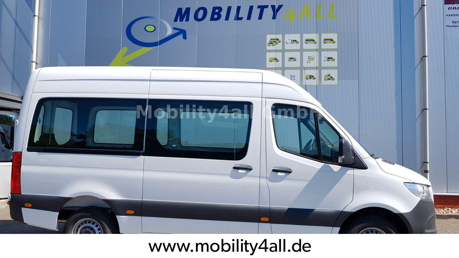 Mercedes-Benz Rollstuhltransporter mit 3-sitze/e-stufe/NEU