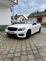 Mercedes-Benz C 350 BlueEFF. Coupé Edition 1 Autom. Edition 1 - Mercedes-Benz C 350: Coupé