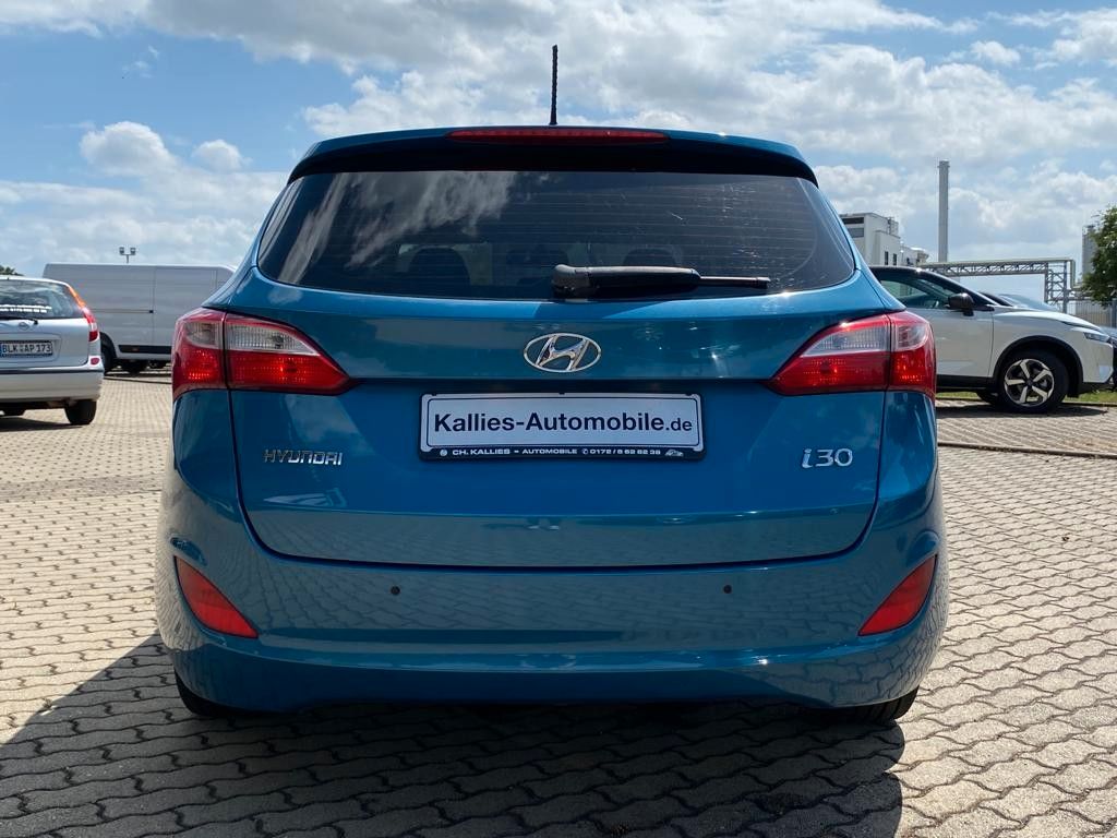 Fahrzeugabbildung Hyundai i30 cw Trend Line PDC+SHZ+KLIMA+TÜV/ SERVICE NEU