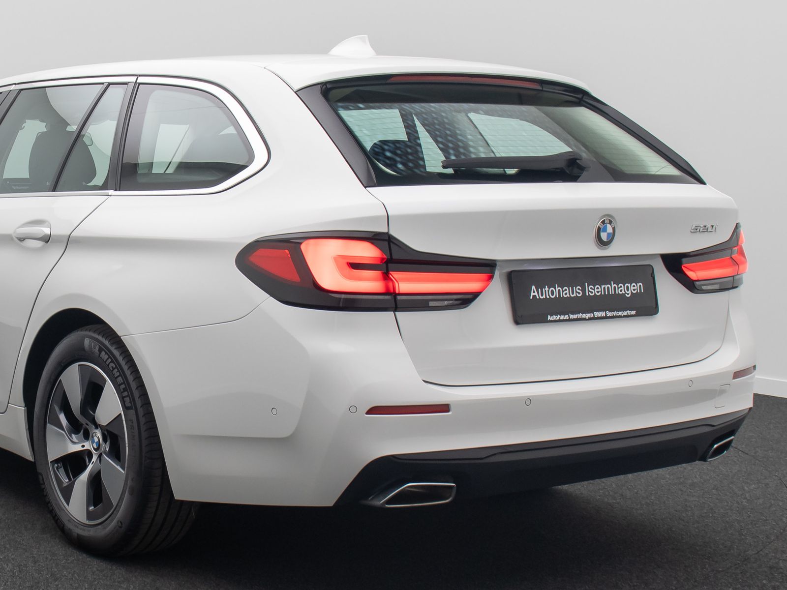 Fahrzeugabbildung BMW 520i DAB Alarm FernlichtAssis PDC GeschwindigReg