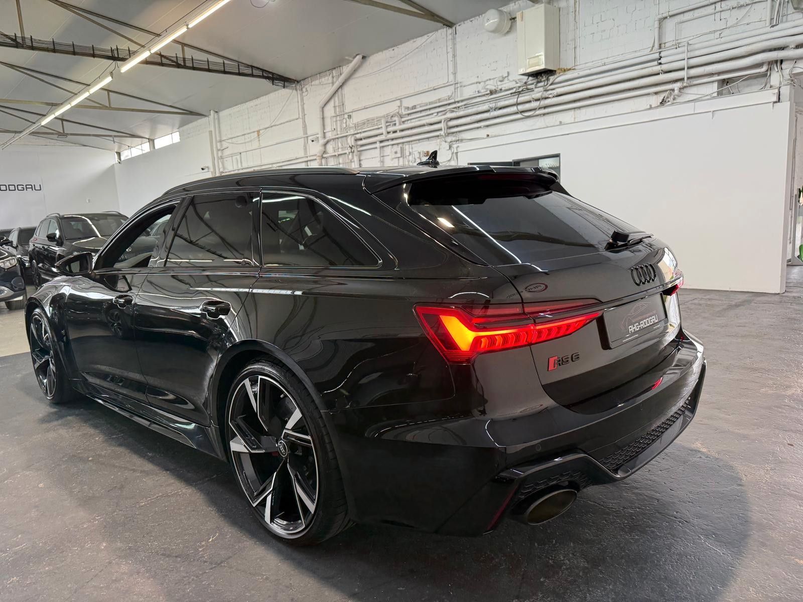 Audi RS6 RS 6 Avant 4.0 TFSI quattro foto 7