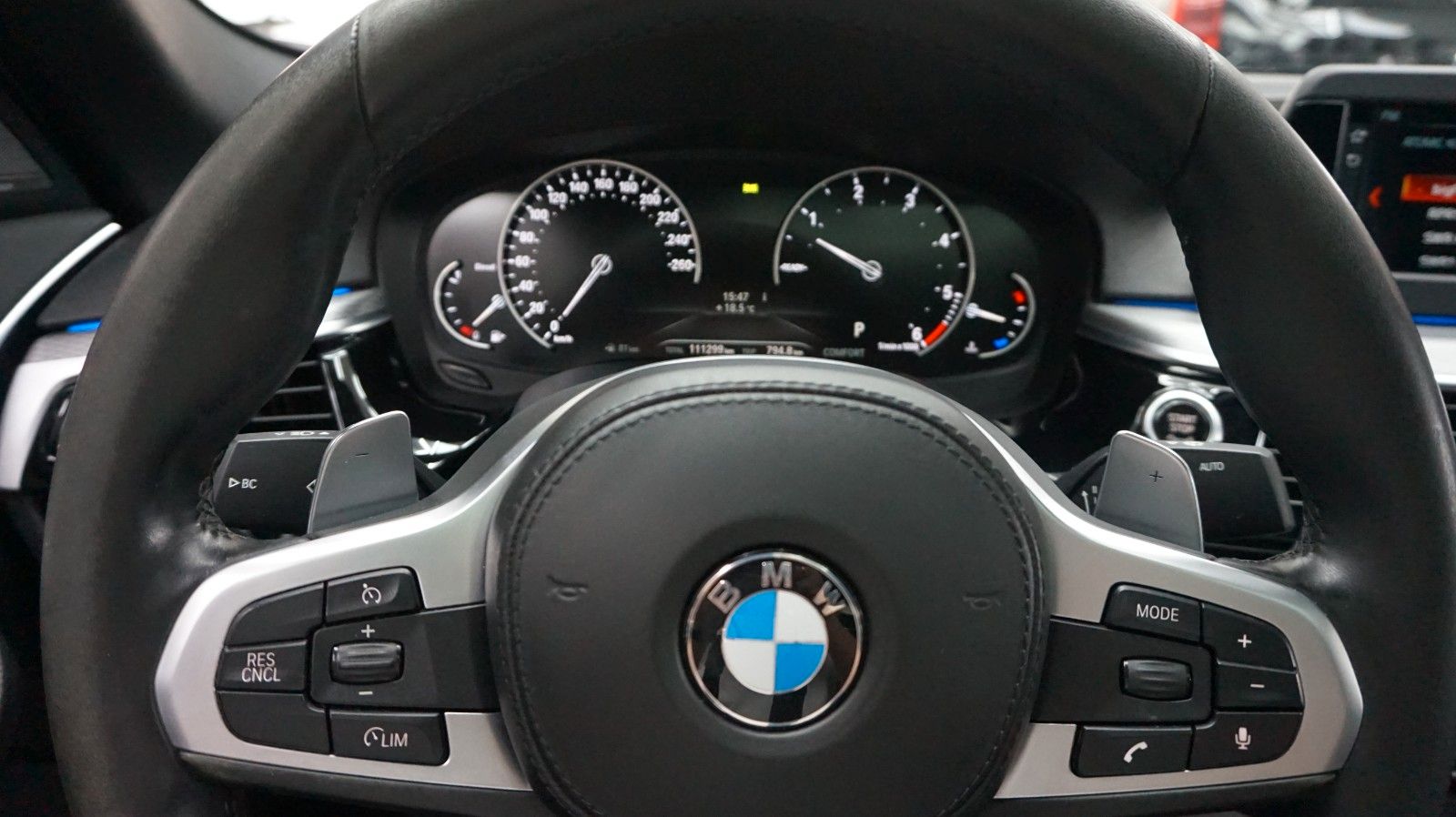 Fahrzeugabbildung BMW 5 Limousine 530 d M Sport Scheckheft gepflegt