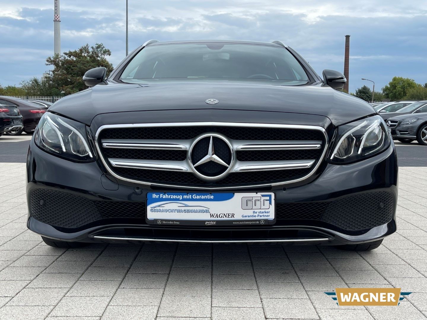 Fahrzeugabbildung Mercedes-Benz E 220 T LED-Scheinwerfer Elektr. Sitze Sitzheizu