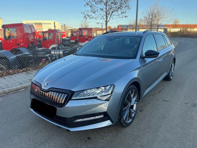 Skoda Superb Combi Sportline iV *Virtual*Crystal LED*