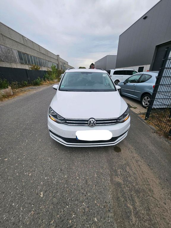Image of Volkswagen Touran