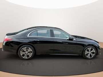 Mercedes E 200 - 6