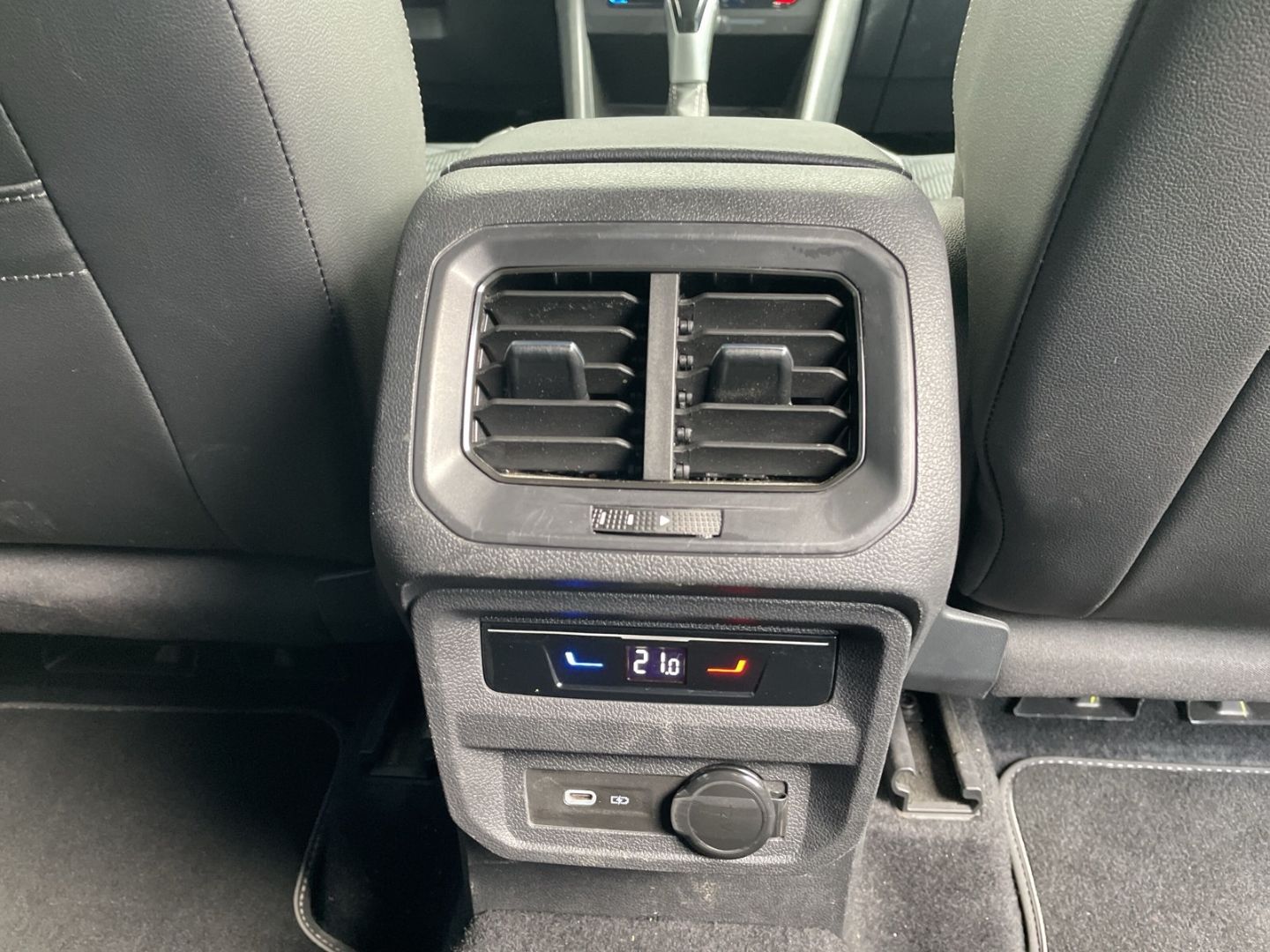 Tiguan Allspace 2.0 TDI R-Line 4Motion AHK/Pano 