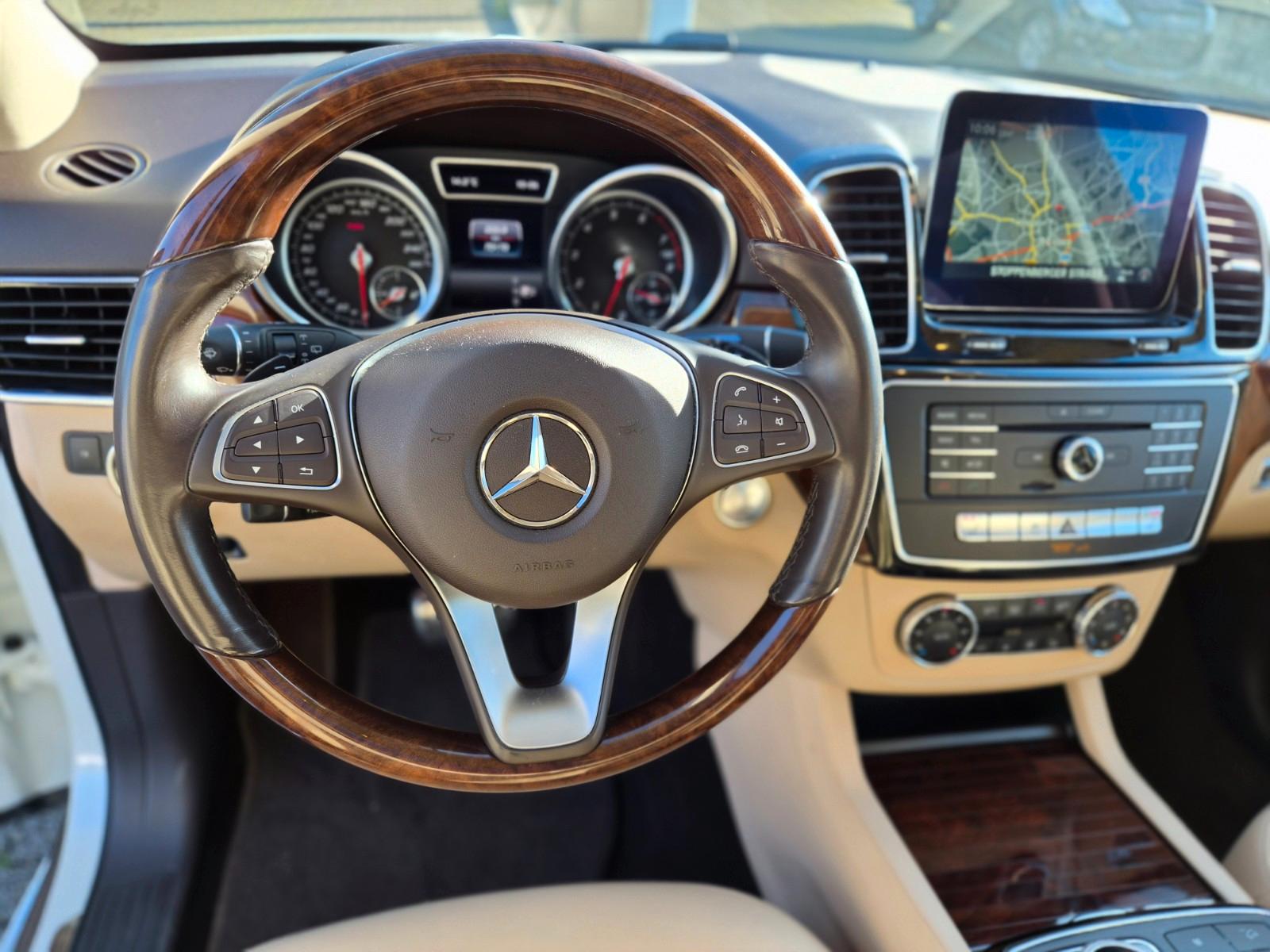 Mercedes-Benz GLE 350 4Matic/Pano/Navi/Kamera/Leder/AHK/Garant