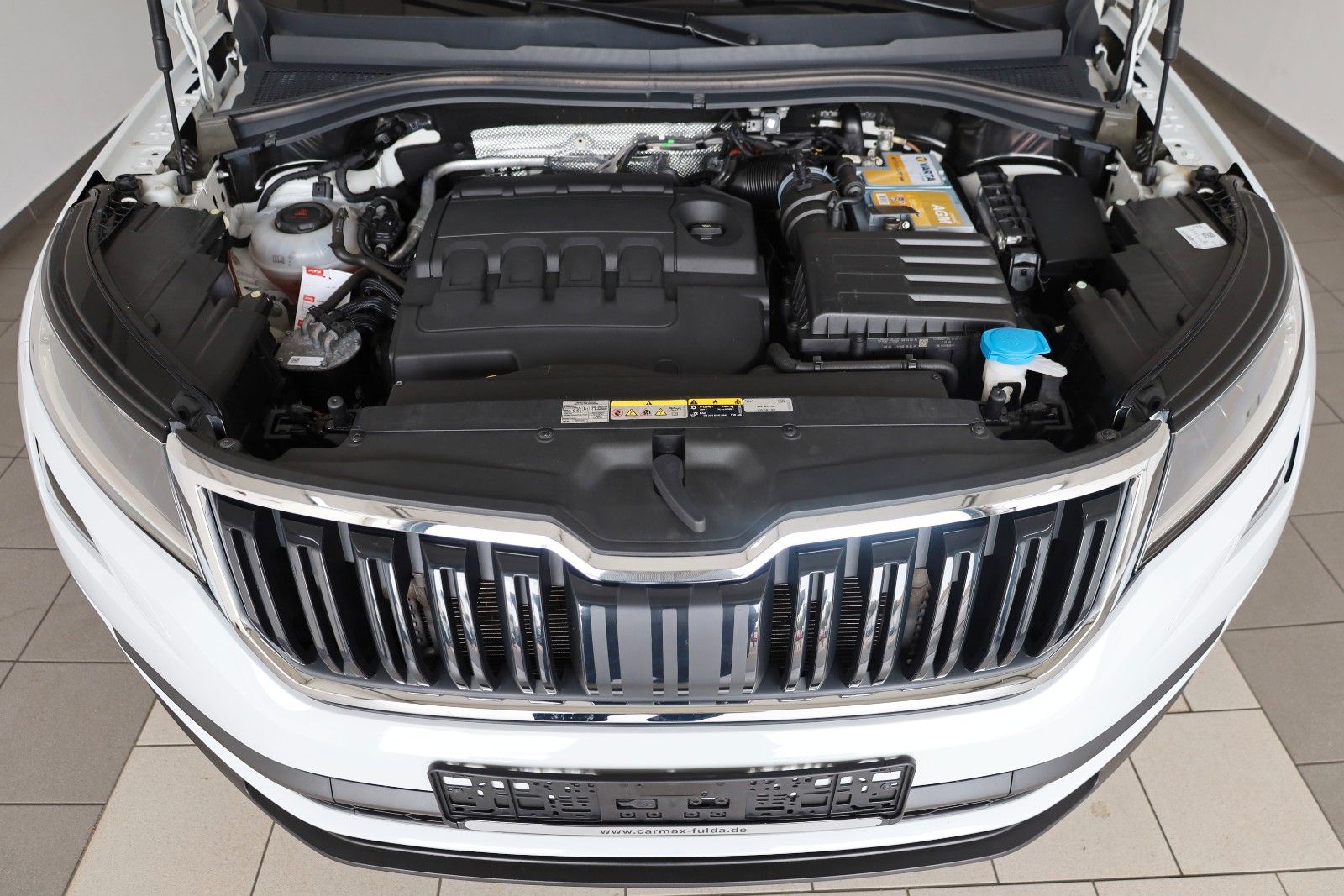 Fahrzeugabbildung SKODA Kodiaq Drive 125 4x4,Navi,4xSH,Kamera,ACC,AHK+WR