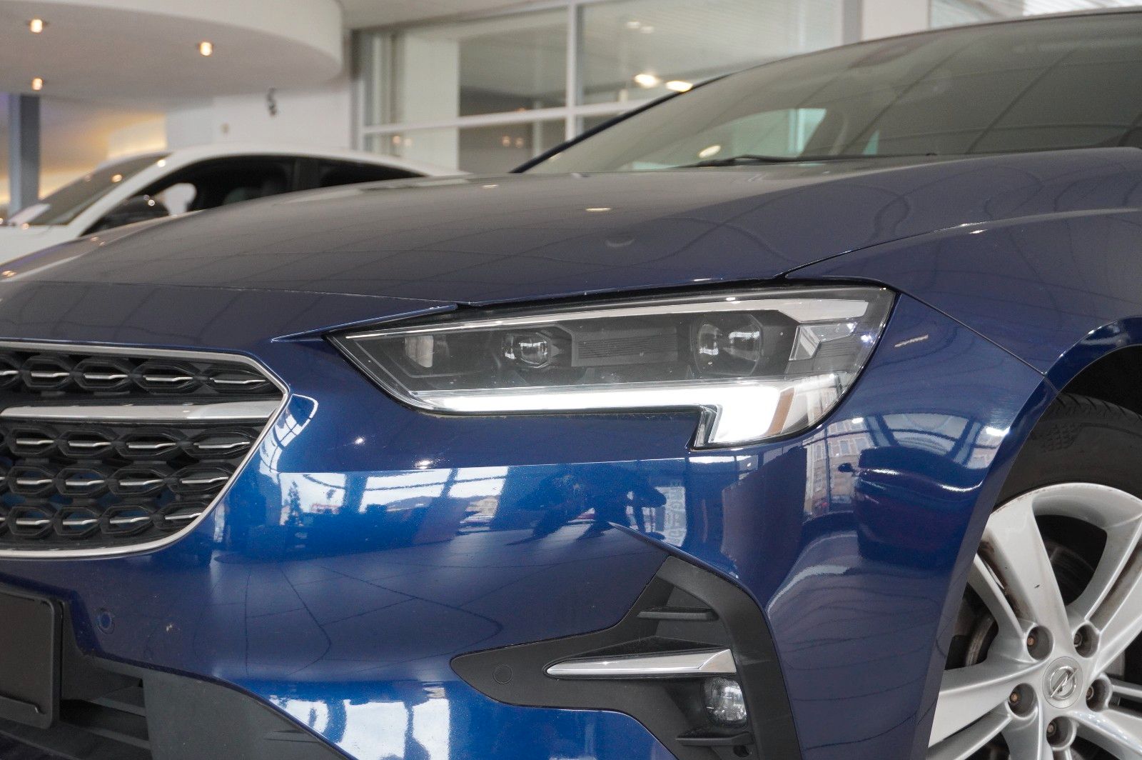 Fahrzeugabbildung Opel Insignia B GS 2.0D BSUINESS NAVI/LED/KAMERA/AHK